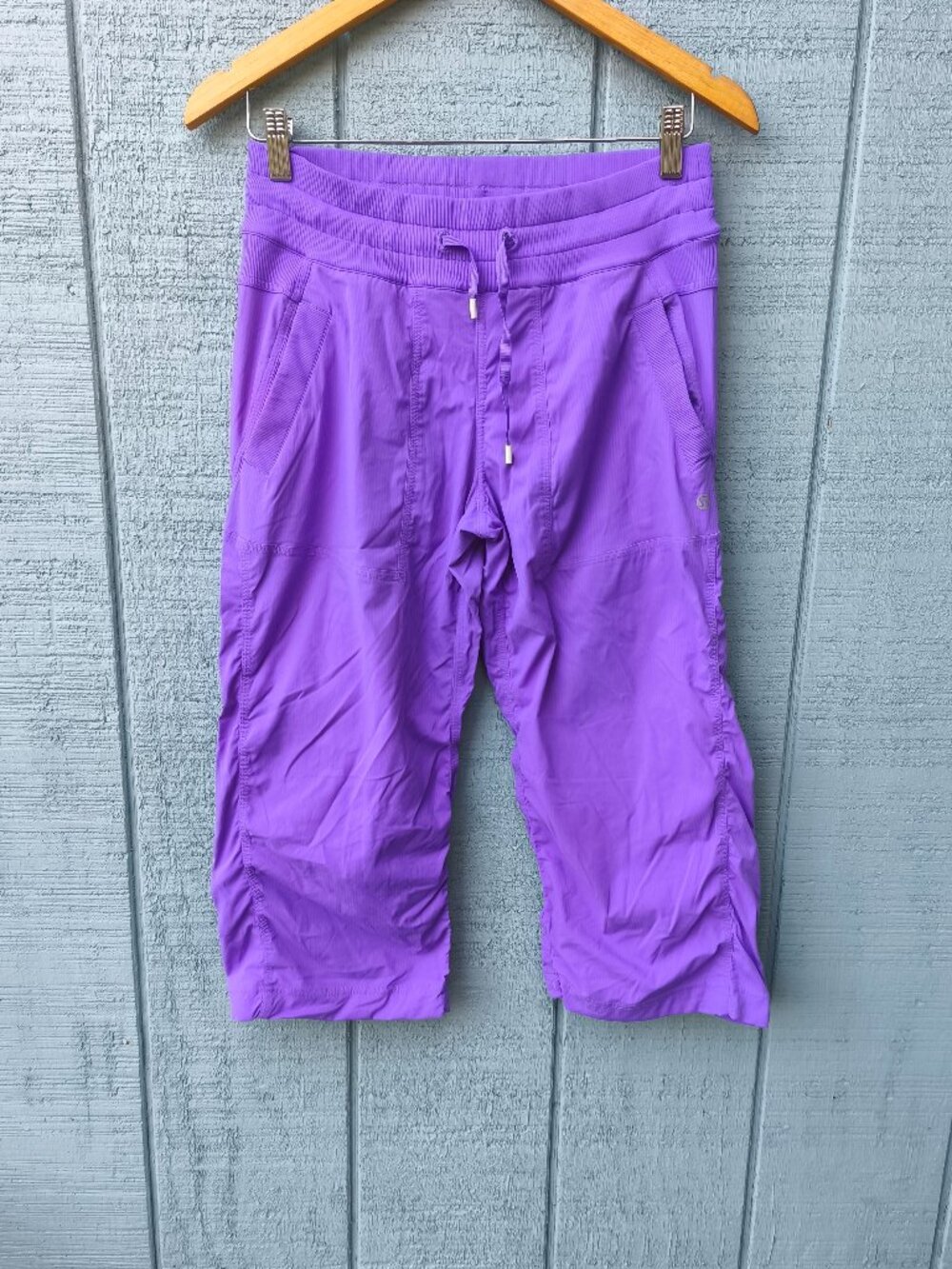 Lululemon Studio Crop Ruched Pull On Pants sz 6 Power Purple Gym Active Yoga